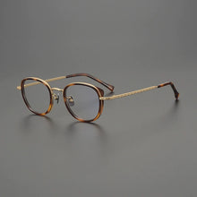 Carica l&#39;immagine nel visualizzatore di Gallery, Gatenac Handmade Pure Titanium Glasses Frame Men Cat Eyes Eyeglasses Frame Women 2025 New Fashion Luxury Brand Designer Eyewear