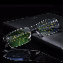 Load image into Gallery viewer, Men Vintage Photochromic Reading Glasses Women Unisex Anti-blue Progressive Multifocal Glasses Near and Far Eyeglasses