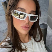 Carica l&#39;immagine nel visualizzatore di Gallery, Steampunk Sunglasses Women Classic Goggle Driving Ride Sunglasses Men Shades Trendy Brand Unisex Hip Hop Eyeglasses