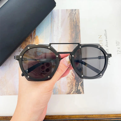 Sunglasses For Men and Women Summer Style Anti-Ultraviolet Retro Square Plate Full Frame Brand Glasses Random Box