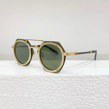 Carica l&#39;immagine nel visualizzatore di Gallery, Sunglasses For Men and Women Summer Style Anti-Ultraviolet Retro Square Plate Full Frame Brand Glasses Random Box