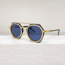 Carica l&#39;immagine nel visualizzatore di Gallery, Sunglasses For Men and Women Summer Style Anti-Ultraviolet Retro Square Plate Full Frame Brand Glasses Random Box