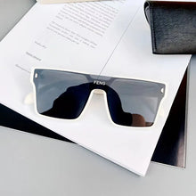 Carica l&#39;immagine nel visualizzatore di Gallery, Sunglasses Women Oversized Square  Retro Mirror Lens Eyeglasses MenEyewear Shades UV400 Protection Punk Sun Glasses