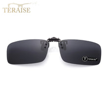 Load image into Gallery viewer, TERAISE Polarized Clip on Sunglasses Over Prescription Glasses Anti-Glare UV400