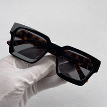 Carica l&#39;immagine nel visualizzatore di Gallery, Thickened square sunglasses Men&#39;s and women&#39;s fashion glasses UV400 polarized lenses made with  prescription sunglas