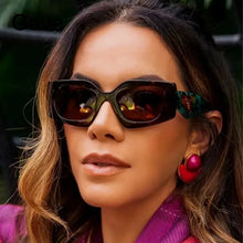 Carica l&#39;immagine nel visualizzatore di Gallery, Unique Design Sunglasses Womens Trendy Square 2024 Brand Wide Legs Shades UV400 Protection Sun Glasses