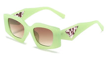 Carica l&#39;immagine nel visualizzatore di Gallery, Unique Design Sunglasses Womens Trendy Square 2024 Brand Wide Legs Shades UV400 Protection Sun Glasses