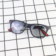 Carica l&#39;immagine nel visualizzatore di Gallery, Vanlook Photochrmic Sunglasses Polarized For Driving  Men Women Sun Glasses Anti UV
