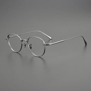 Vintage Pure Titanium Eyeglasses Frame Men Ultra Light Prescription Myopia Glasses Frame Women     Brand Eyewear