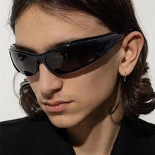 Carica l&#39;immagine nel visualizzatore di Gallery, Women Retro Brand Design  Shades Punk Sun Glasses Classic Wrap Around Y2k Sunglasses for Men Outdoor Sports Goggles