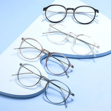 Load image into Gallery viewer, YIMARUILI Ultra-light TR90 Pure Titanium Transparent Retro Round Optical Prescription Glasses Frame Men And Women 5825N