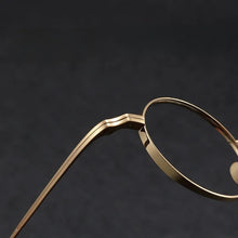 Load image into Gallery viewer, YIMARUILI Ultra-Light Pure Titanium Wide-Rim Retro Round Eyewear Frame Myopia Prescription Eyeglasses Frame Men And Women 10518