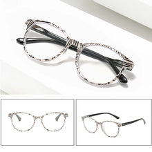 Load image into Gallery viewer, seemfly Classic Anti-Blu-ray Reading Glasses Women Ultra Light Comfortable Resin Genuine Presbyopic +1.0 1.5 2.0 2.5 3.5