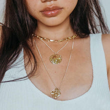 Carica l&#39;immagine nel visualizzatore di Gallery, New Multilayer Cross Gold Pendant Necklaces For Women Punk Letter Choker Necklace 2020 Fashion Words Jewelry Party Gift
