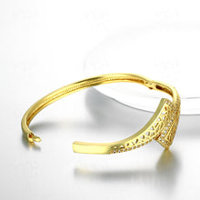 Load image into Gallery viewer, 18K Yellow Gold Fashion Openwork Set Zircon Alloy Bracelet Europe and America Trendy Style Bangles Geometric Type Fine Jewelry