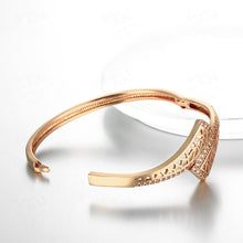 Load image into Gallery viewer, 18K Yellow Gold Fashion Openwork Set Zircon Alloy Bracelet Europe and America Trendy Style Bangles Geometric Type Fine Jewelry