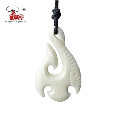 1PC Hawaii Surfer Style Handmade Carved Ox Bone Necklace FISH HOOK Pendant New Zealand Maori Manaia Choker Unisex