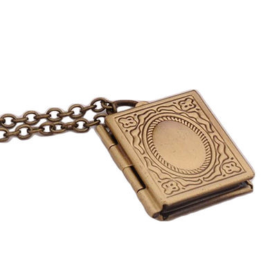 1pc Fashion Carved Vintage Style Delicate Imitation Book Locket Necklace Secret Hiding Place Photo Locket Necklace Photos Box