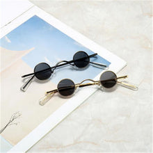 Carica l&#39;immagine nel visualizzatore di Gallery, 1 pz Occhiali da sole rotondi piccoli retrò da uomo Montatura in metallo Oro Nero Rosso Occhiali da sole piccoli individualità 