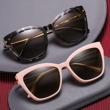 Load image into Gallery viewer, 2 In 1 Polarized Clip On Sunglasses eyeglasses Women Retro  Cat Eye Anti Blue Light Glasses Frame Magnetic Driving Eyewear