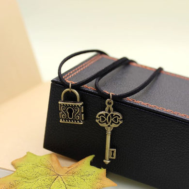 Collana da coppia con ciondolo con serratura a chiave retrò da 2 pezzi per gli amanti Collana romantica con corda Gioielli Regalo di San Valentino per uomini e donne 