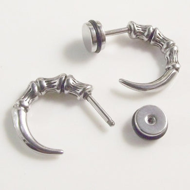 2 pezzi Punk Rock Ha Claw Orecchini a bottone in acciaio inossidabile da uomo Orecchini a bottone con ala Teschi Orecchini a bottone Gioielli per piercing al corpo 