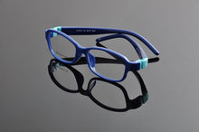 Load image into Gallery viewer, 2015 Kids Optical Frame  TR90 Silicon Frame Protective For kids Eyes armacao de oculos infantil lentes ninosDD0904
