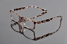 Carica l&#39;immagine nel visualizzatore di Gallery, 2015 Student Myopia Glasses Frame TR90 leopard Eyeglasses Optical Frame Women Multicolored Full Frame Glasses Oculos EV0921