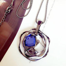Load image into Gallery viewer, 2016 New Arrival Women Pendant Necklaces New Fashion Sweater Chain Crystal Pendant Necklace Long