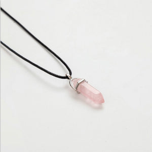 2017 Collane a colonna esagonale da uomo Pendenti in cristallo naturale Catene in pelle con pietra rosa Collana girocollo Gioielli di moda da donna 