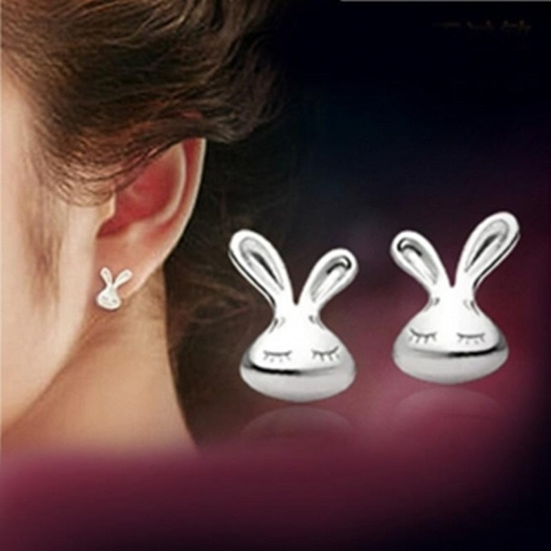 2017 fashion new simple wild cute little white rabbit earrings Ms. popular jewelry