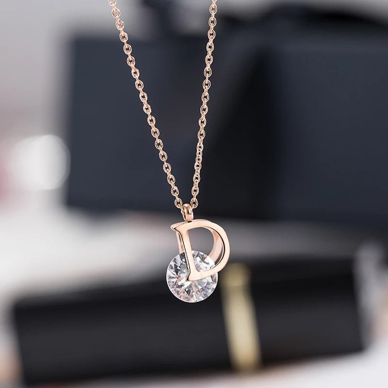 2018 European new Fashion Simple women necklace Fine jewelry Crystal from Swarovski female Titanium Steel Letter D Necklace