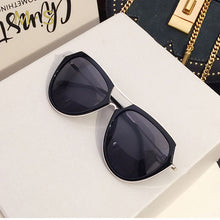 Load image into Gallery viewer, 2023  Female Sunglasses Brand Designer Sunglasses Summer  Sun Glasses Women  Decoration Classic Eyewear UV400