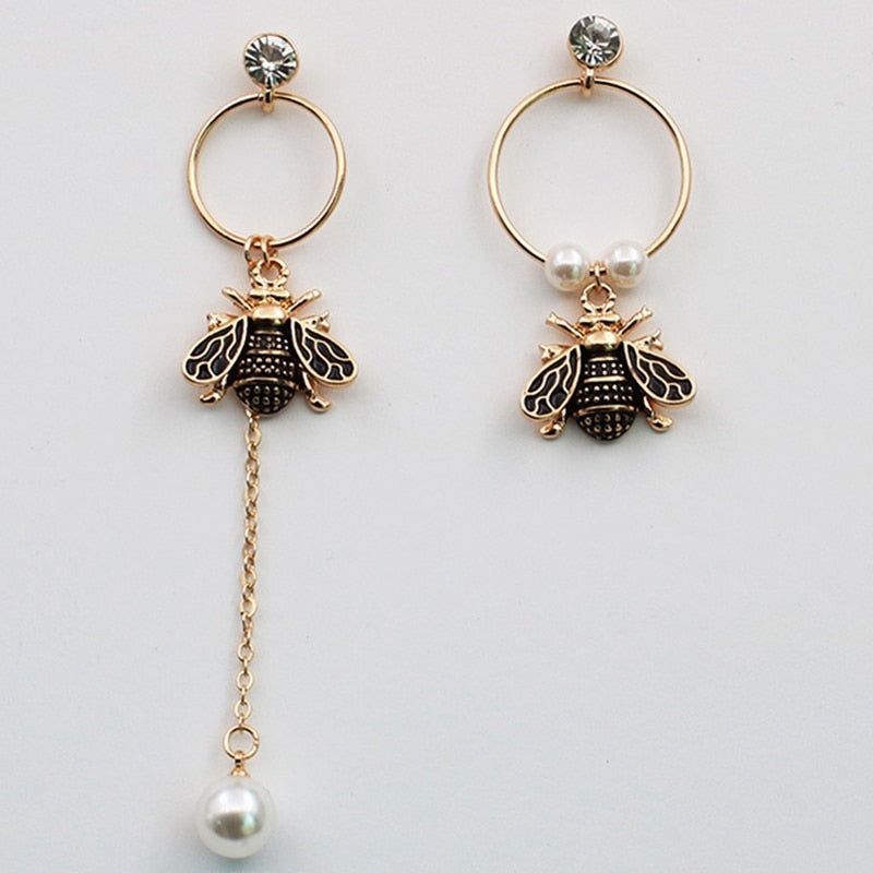 2018 Han Feng Female Character Earrings Long Asymmetrical Pearl Fringes Ear Studs Small Bee Insect Ear Acupuncture