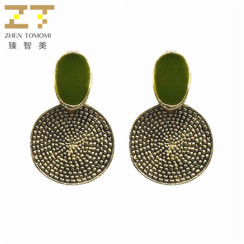 2018 Hot Fashion Brincos Oorbellen Bijoux Foreign Trade Vintage Retro Big Names Green Round Carved Stud Earrings Women Jewelry