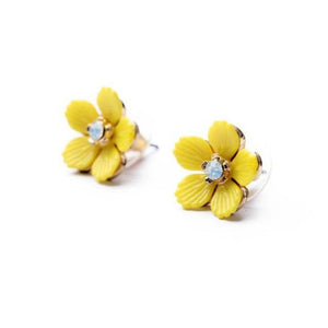 2018 New Arrival Plant Resin Women Trendy Small Yellow Flowers In Summer Stud Earrings