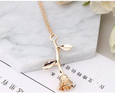 2018 New Fashion Jewelry Exquisite Tri-color Rose Pendant Necklace Rose Necklace Women's Elegant Necklace Bohemian Necklace