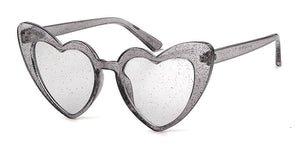 2023 Love Heart Sunglasses Women Glitter Lenses Eyewear Candy Colorful Classic Crystal Frame Kurt Cobain UV400