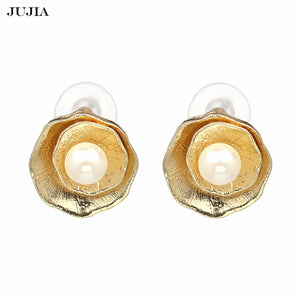 2018 Orecchini a bottone rotondi di alta gioielleria di moda più nuovi per le donne Orecchini di perle simulati Accessori Regali 