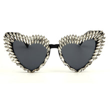 Carica l'immagine nel visualizzatore di Gallery, 2023 Sunglasses Women brand designer Cool Sun Glasses for Men  Rhinestone Retro Love Heart Shape Summer glasses shades