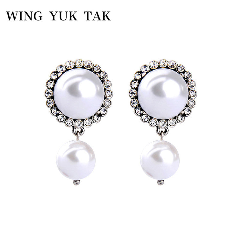 2018 Top Fashion Stud Earrings Exquisite Vintage Imitation Pearl Crystal Flowers Charm Earrings For Women Factory Wholesale