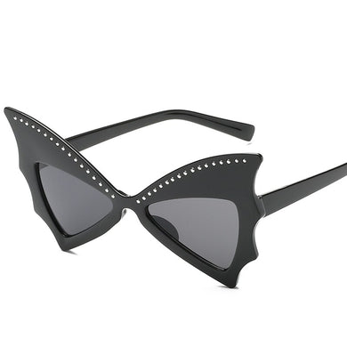 2023 Oversize Sunglasses Women Bat Sharp Shades Sun glasses Rivet Big Frame Sunglass Personality Dance Party Glasses