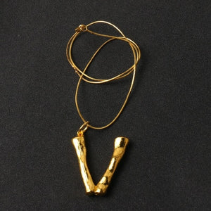 2018 new arrival luxury exaggerated metal letter necklace fashion temperament lava alphabet necklace 278