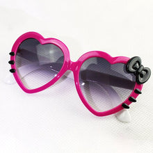 Load image into Gallery viewer, 2023 Children Kids Sunglasses Heart Shaped Cute UV400 Designer Frame Eyewear Baby Girls Sunglasses