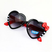Load image into Gallery viewer, 2023 Children Kids Sunglasses Heart Shaped Cute UV400 Designer Frame Eyewear Baby Girls Sunglasses