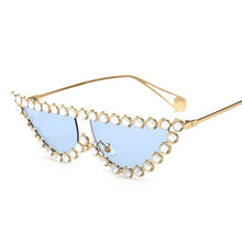 Carica l&#39;immagine nel visualizzatore di Gallery, 2023 Ladies  Rhinestone Cat Eye Sunglasses Women Brand Design Gold Metal Frame Glasses Small Cateye Sun Glasses UV400