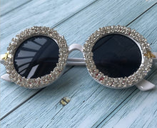 Load image into Gallery viewer, 2023 M16 Gorgeous Women Sunglasses Crystal Diamond Handmade Round Eyewear UV400 Mirror Lens Flower Design Summer Sun Glasses