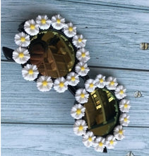 Load image into Gallery viewer, 2023 M16 Gorgeous Women Sunglasses Crystal Diamond Handmade Round Eyewear UV400 Mirror Lens Flower Design Summer Sun Glasses
