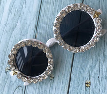 Load image into Gallery viewer, 2023 M16 Gorgeous Women Sunglasses Crystal Diamond Handmade Round Eyewear UV400 Mirror Lens Flower Design Summer Sun Glasses
