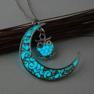 2020 Moon Glowing Necklace Gem Charm Jewelry Silver Plated Women Halloween Pendant Hollow Luminous Stone Pendant Necklace Gifts